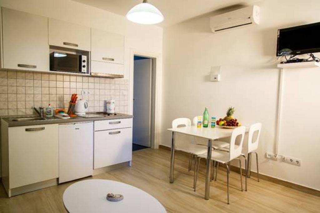 Nemira Sunny Apartments Omiš Quarto foto