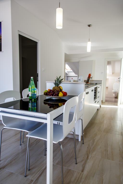 Nemira Sunny Apartments Omiš Quarto foto