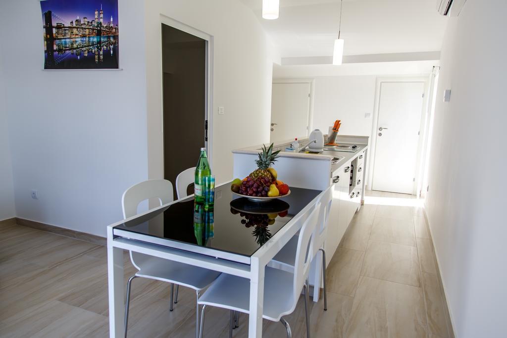 Nemira Sunny Apartments Omiš Quarto foto